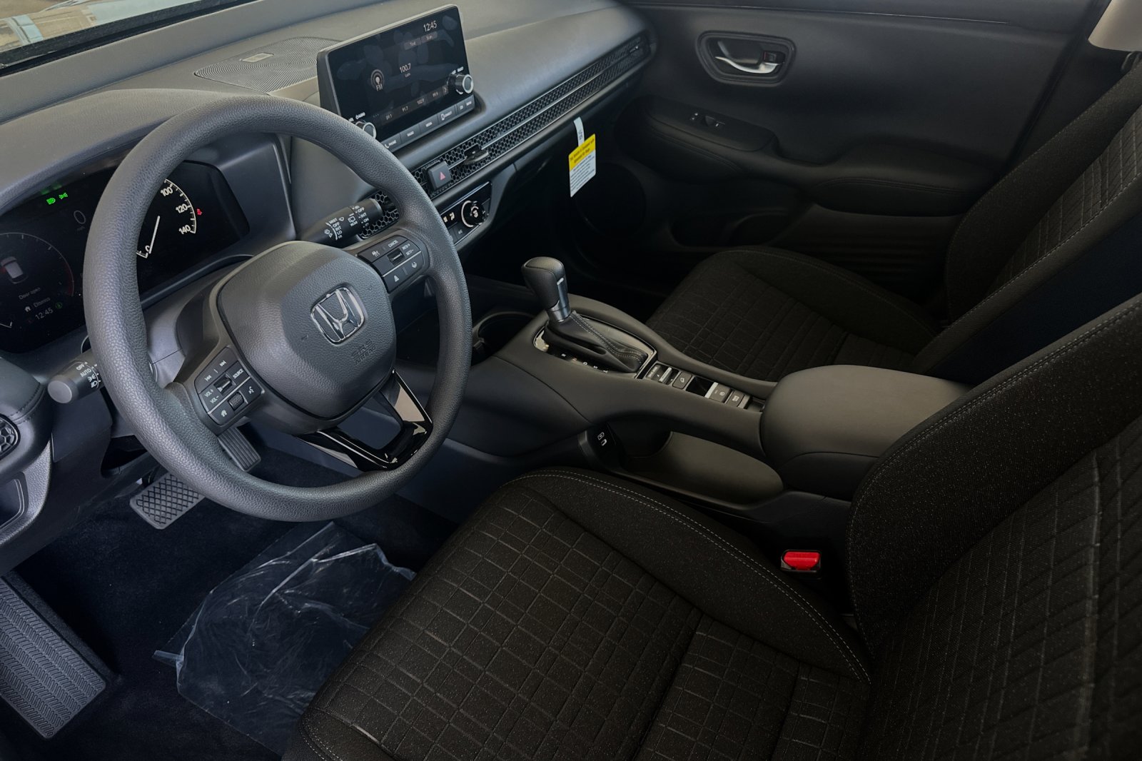 2025 Honda HR-V LX photo 9