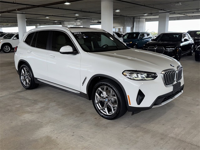 2022 BMW X3 30i's photo