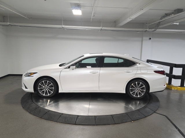 2021 Lexus ES 350 photo 3
