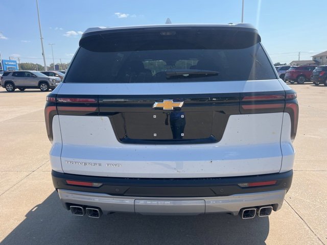 2026 Chevrolet Traverse photo 4