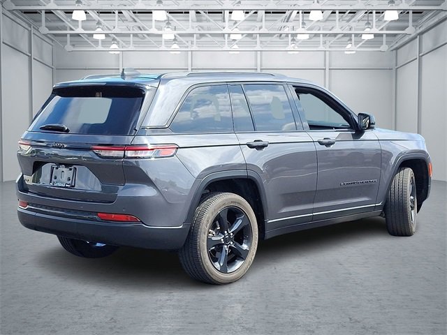 2023 Jeep Grand Cherokee Altitude photo 3