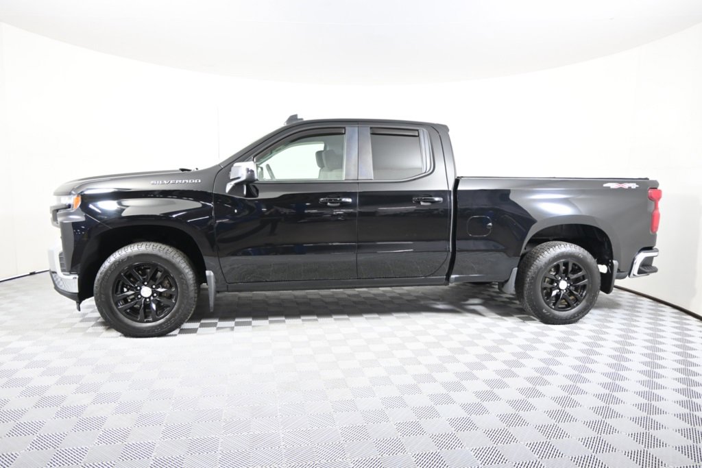 Used 2019 Chevrolet Silverado 1500 LT with VIN 1GCRYDED9KZ221114 for sale in Forest Lake, Minnesota