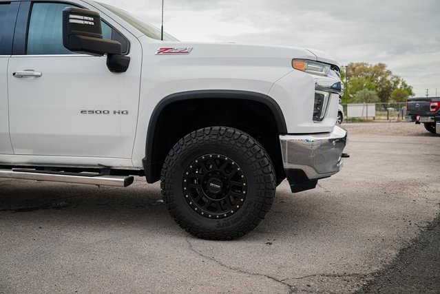2021 Chevrolet Silverado 2500HD LTZ photo 3