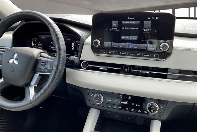 2024 Mitsubishi Outlander SEL photo 5