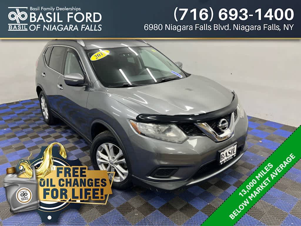 2015 Nissan Rogue SV's photo