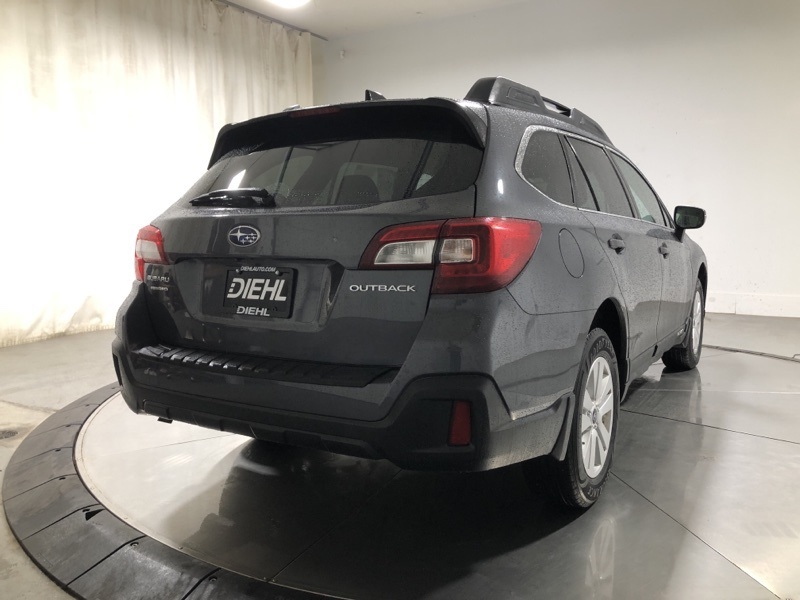2018 Subaru Outback 2.5i Premium photo 7