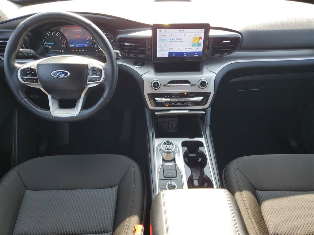 2023 Ford Explorer XLT photo 20