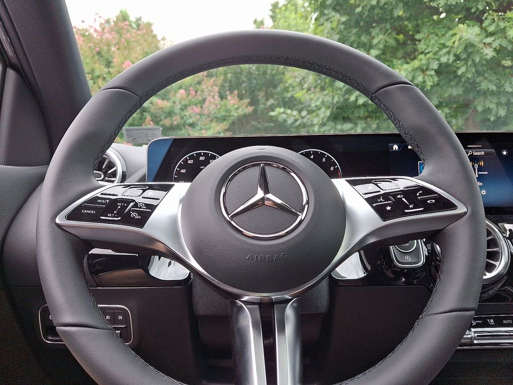2026 Mercedes Benz GLA 250 4MATIC photo 13