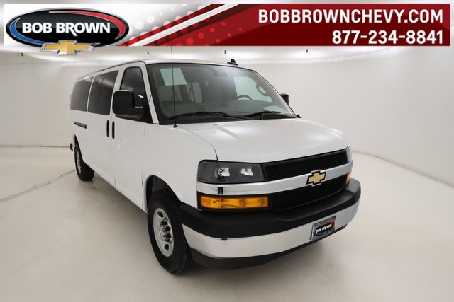 2024 Chevrolet Express Passenger LT's photo