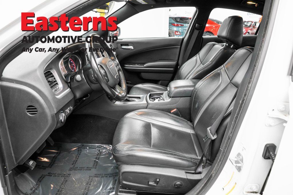 2022 Dodge Charger SXT photo 12