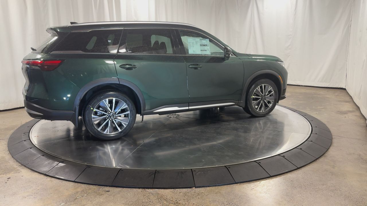 2026 Infiniti QX60 Luxe photo 2