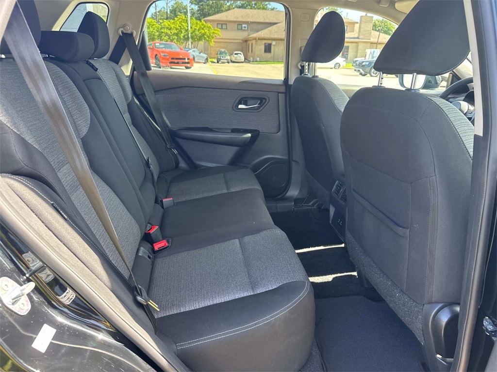 2023 Nissan Rogue SV photo 8