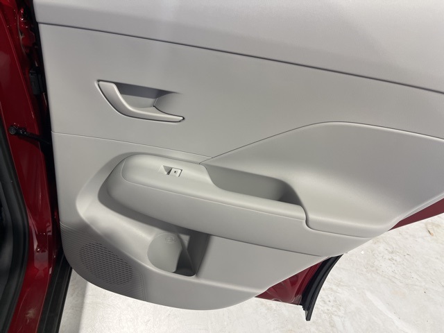 2025 Hyundai Kona SEL photo 12