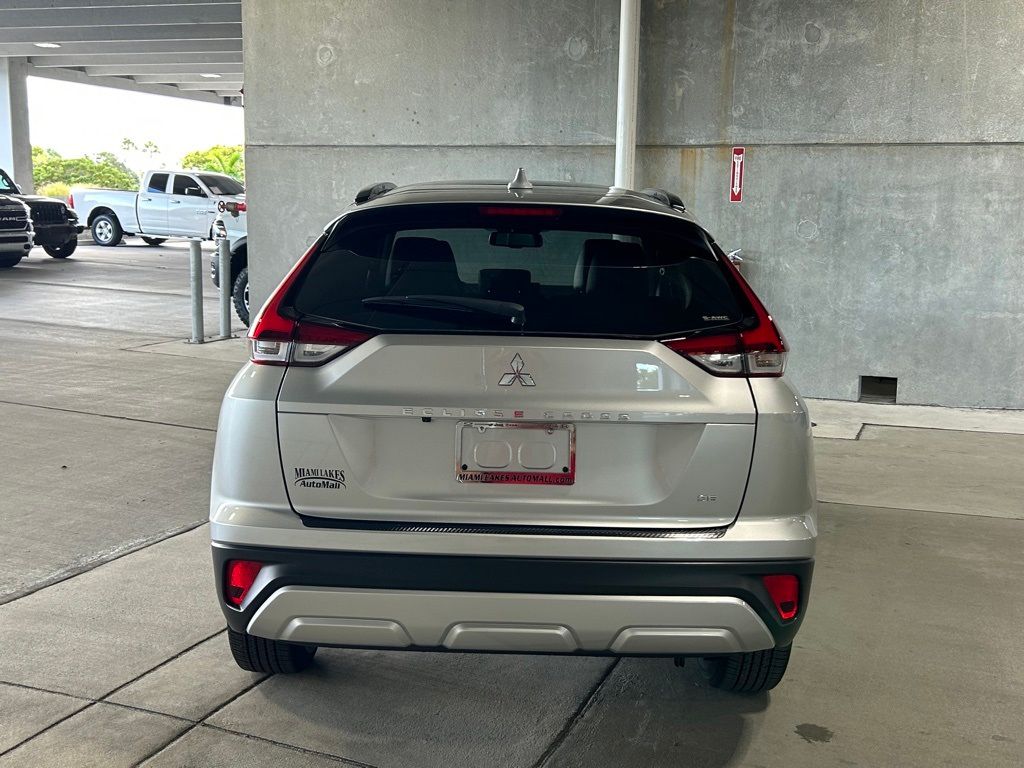 2024 Mitsubishi Eclipse Cross SE photo 4