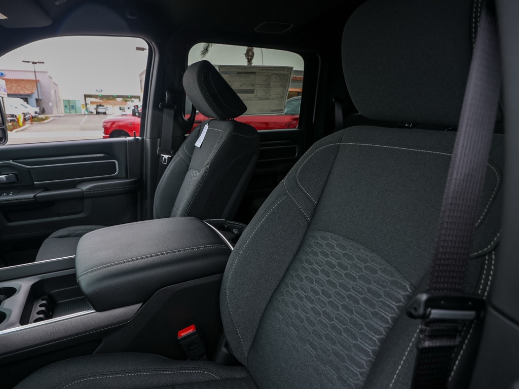 New 2026 Bright White Clear-Coat Exterior Paint RAM Big Horn Night Edition image 14