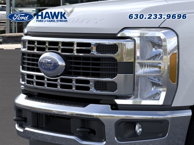 2025 FORD F-250 - Image 17