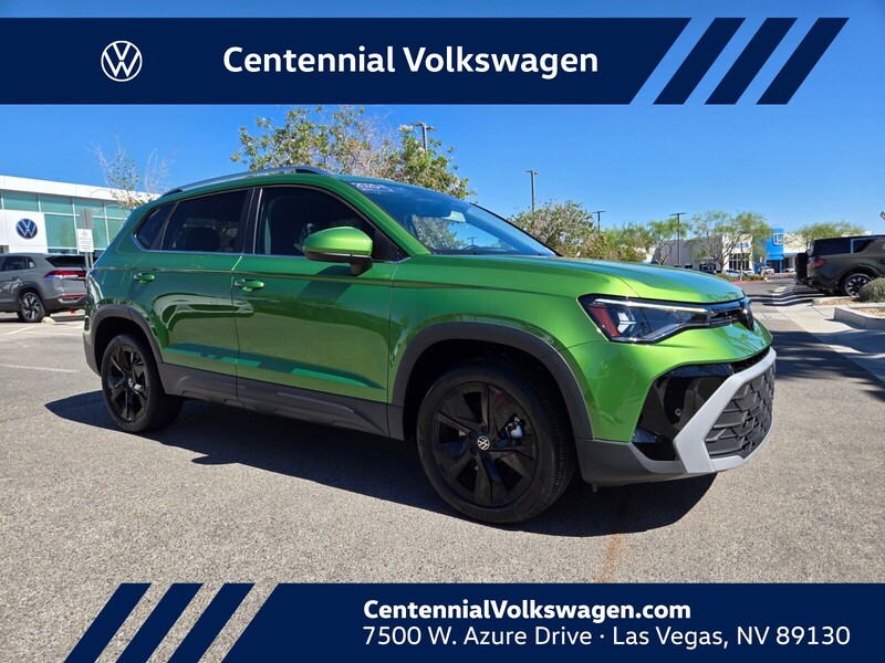 2025 Volkswagen Taos SE's photo