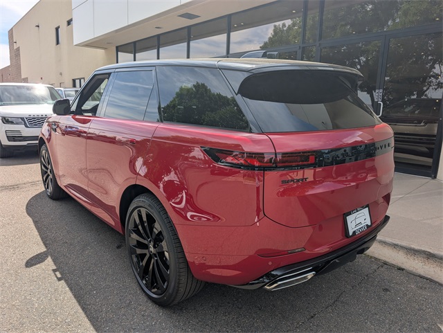 2025 Land Rover Range Rover Sport SE photo 4