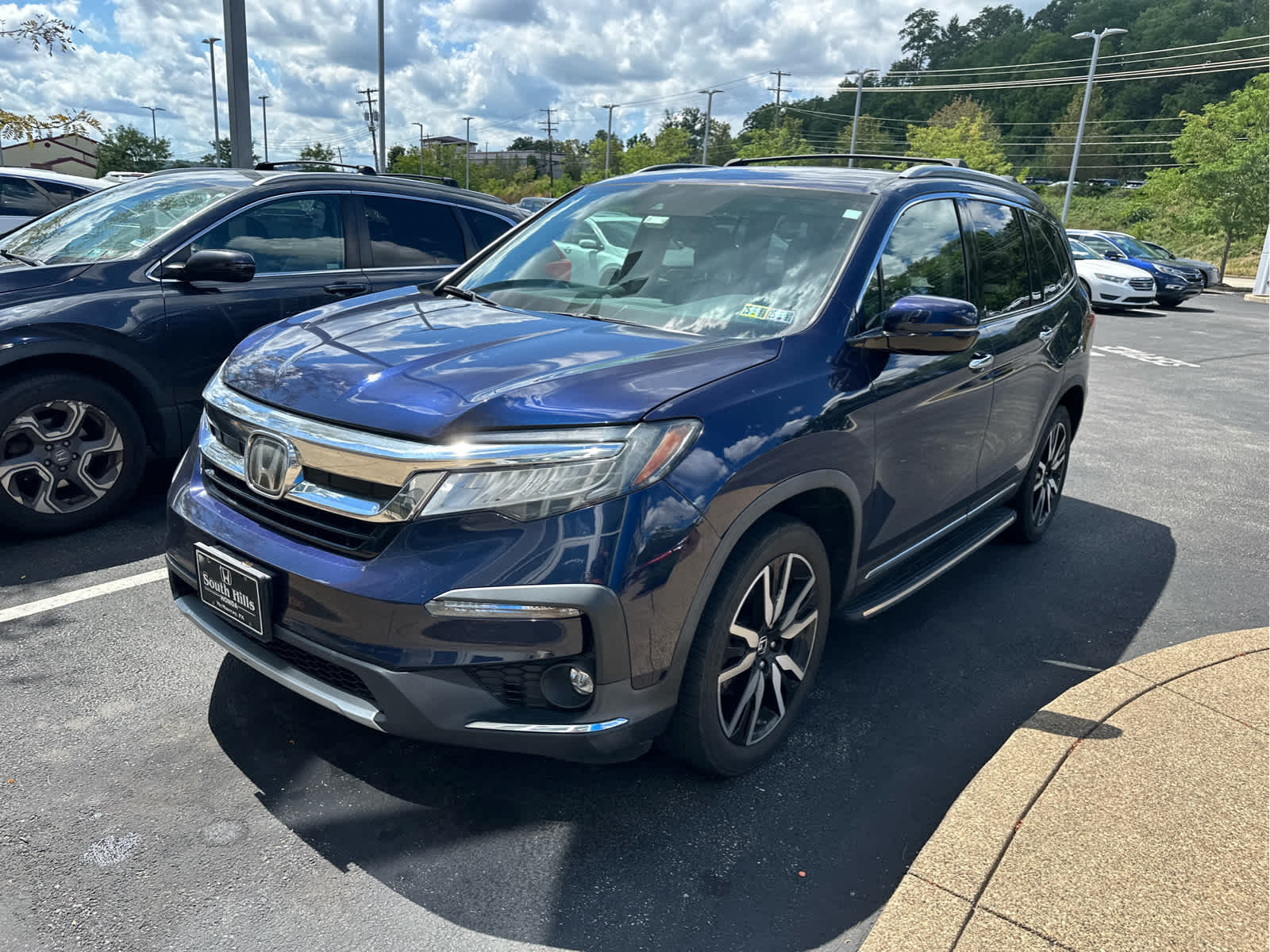 2019 Honda Pilot Touring photo 2
