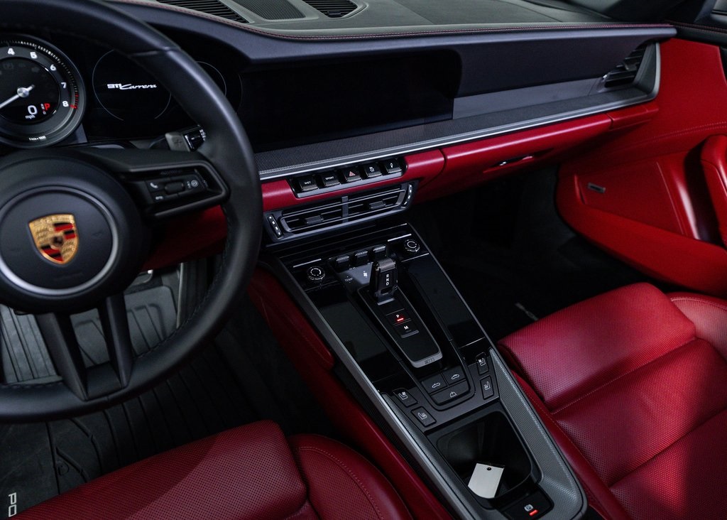 2023 Porsche 911 4 photo 26