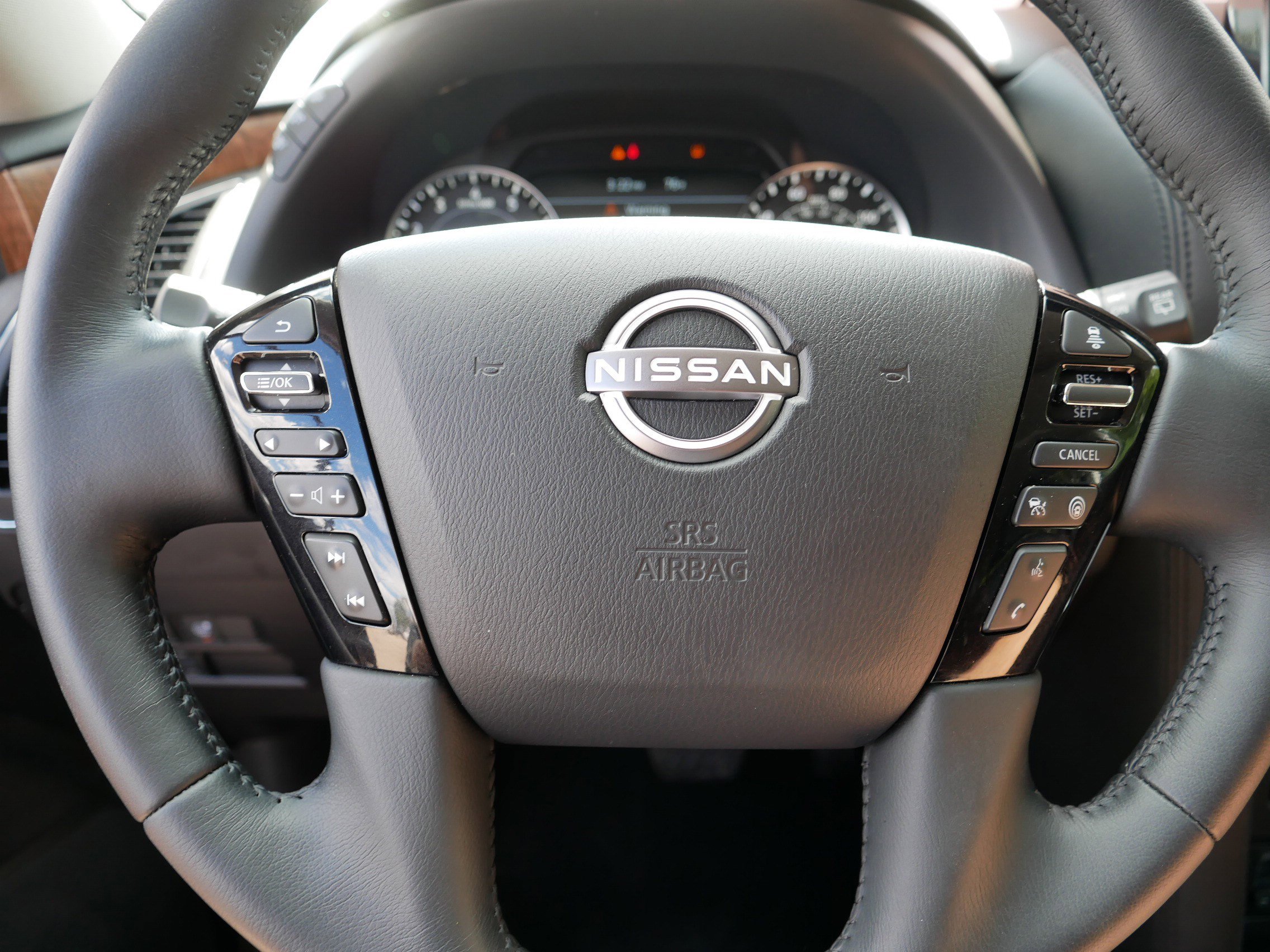 2024 Nissan Armada SL photo 25