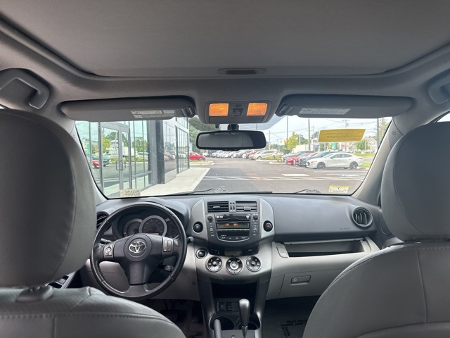 2011 Toyota RAV4 Limited photo 12