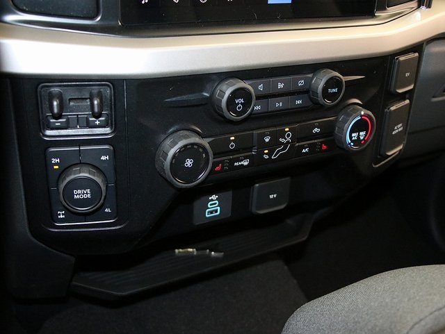 2024 Ford F-250 XLT photo 20