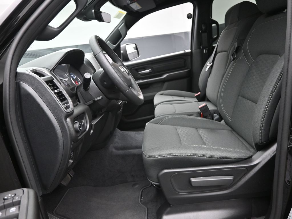 2025 Ram 1500 Tradesman photo 10
