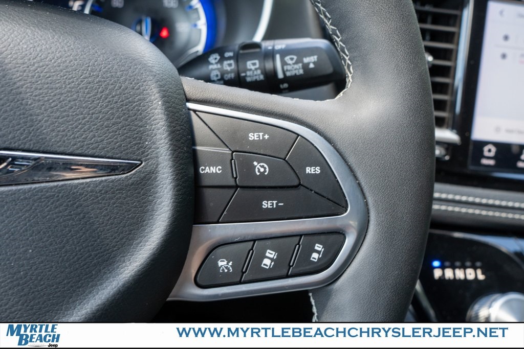 2025 Chrysler Pacifica photo 25