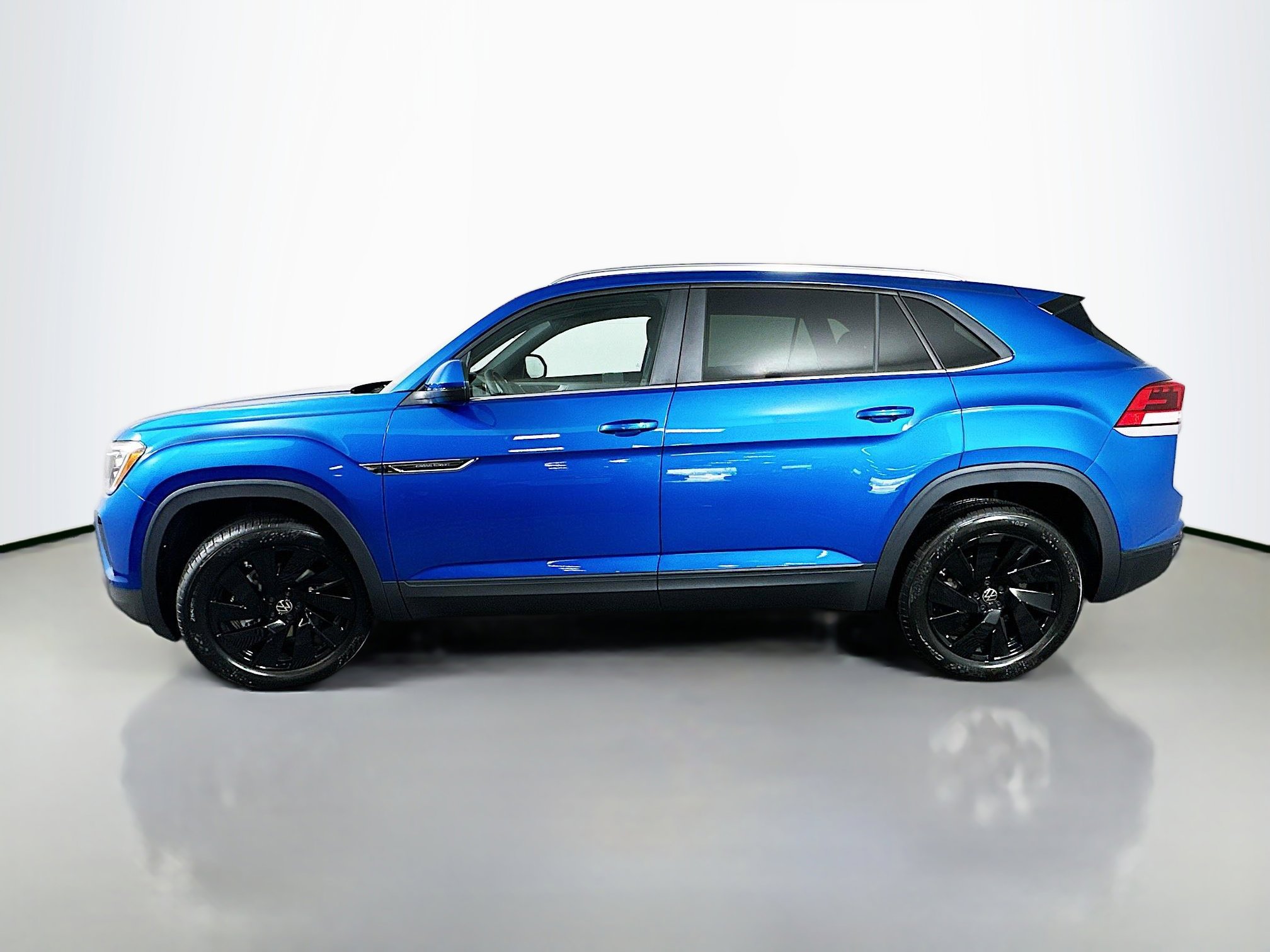 2025 Volkswagen Atlas Cross Sport SE Technology photo 4
