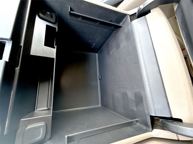 2019 Gmc Yukon SLT photo 38