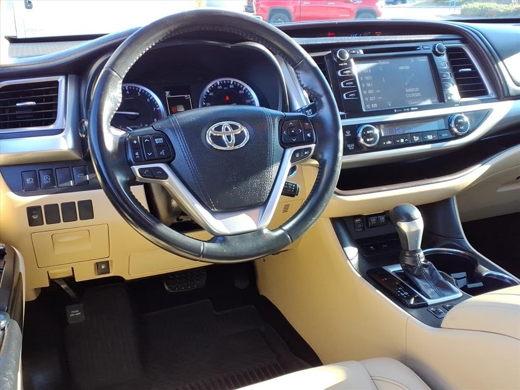 2018 Toyota Highlander XLE photo 2