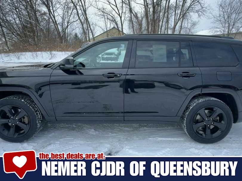 2021 Jeep Grand Cherokee Altitude photo 4