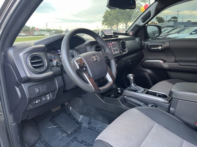 2023 Toyota Tacoma SR5 photo 4