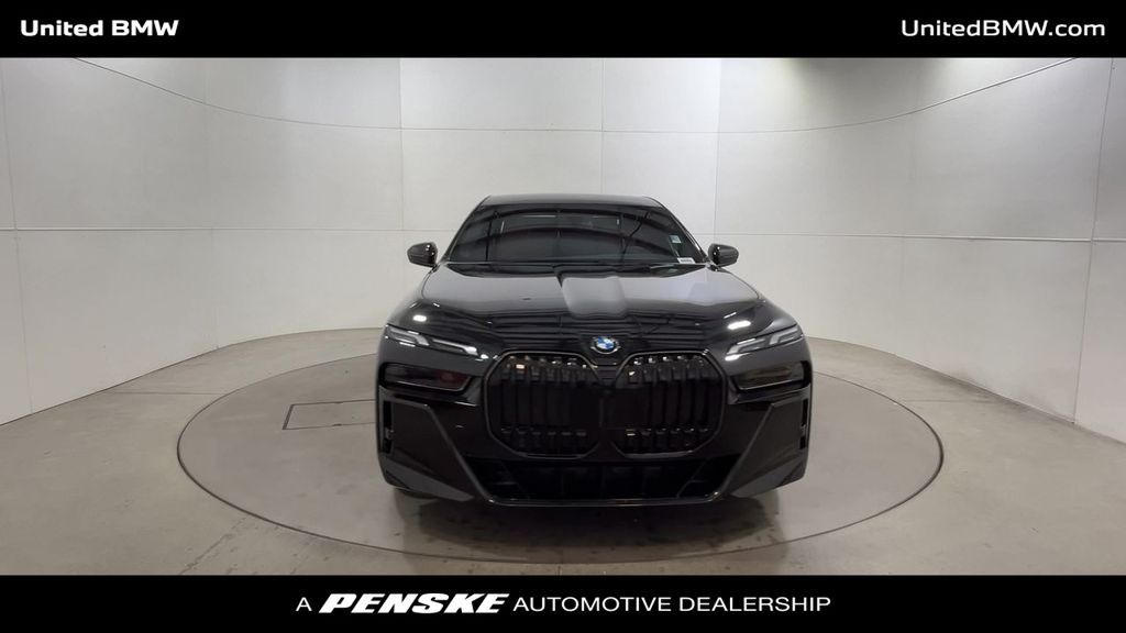 2025 Bmw 760i 760i xDrive photo 3