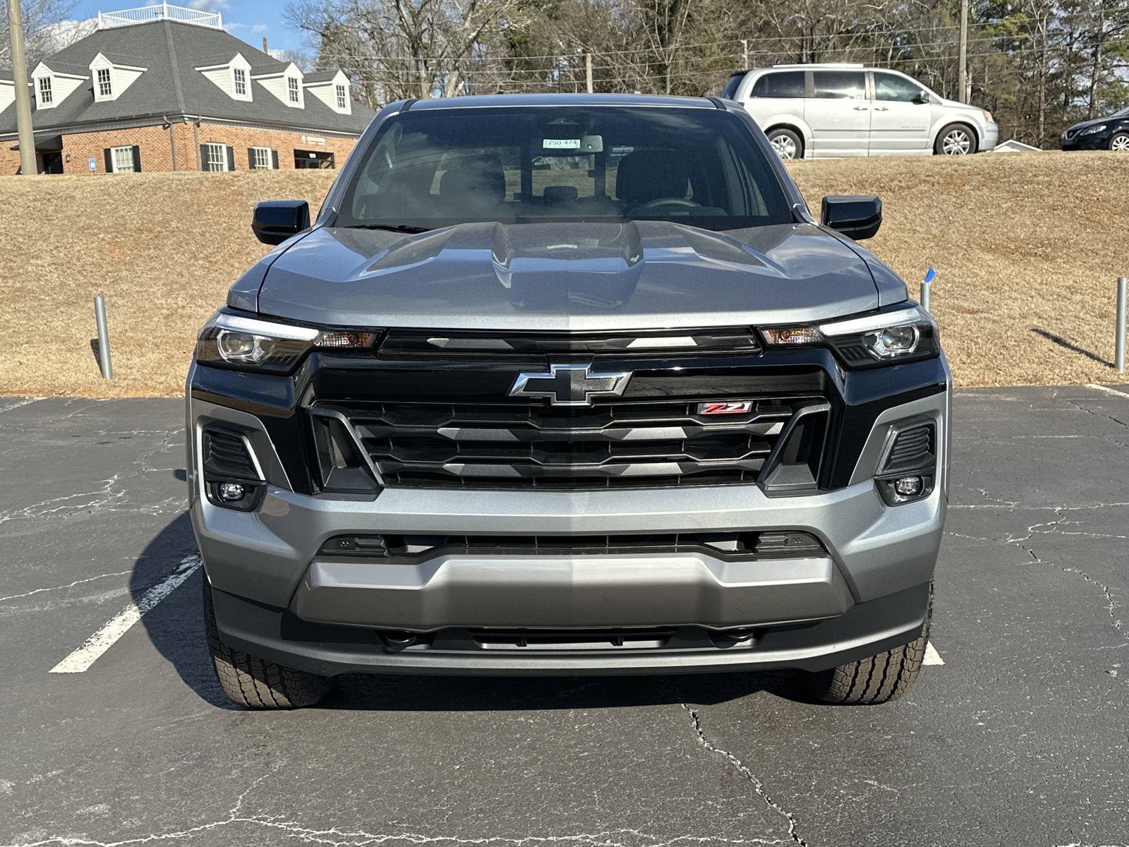 2025 Chevrolet Colorado Z71 photo 3