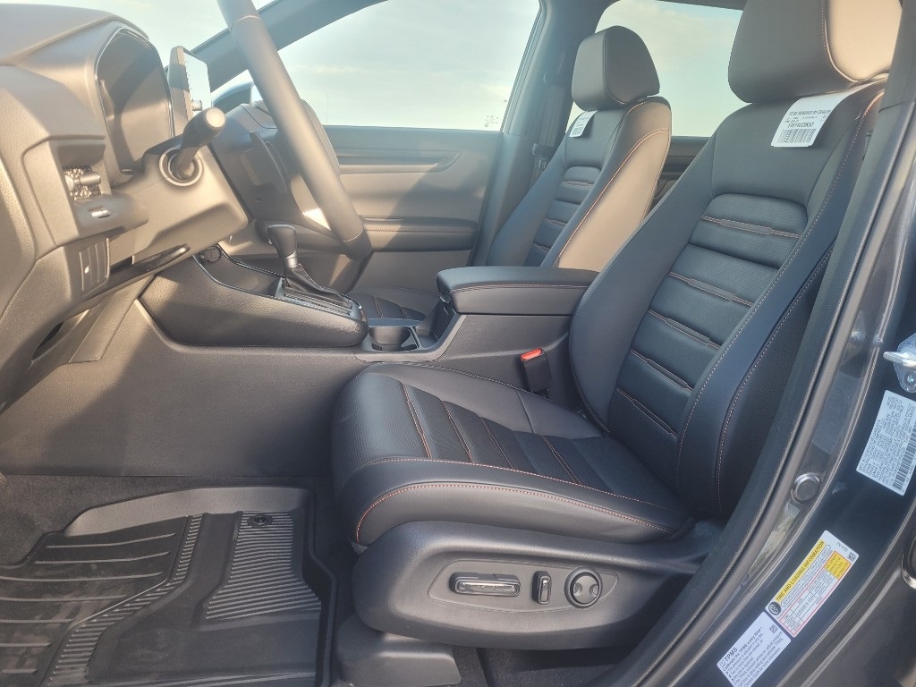 2026 Honda CR-V Hybrid Sport-L photo 13
