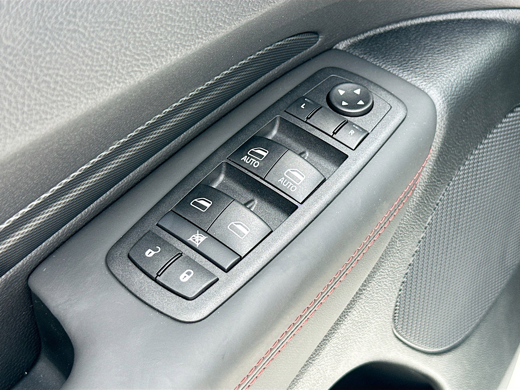 2025 Dodge Durango R/T Plus photo 11