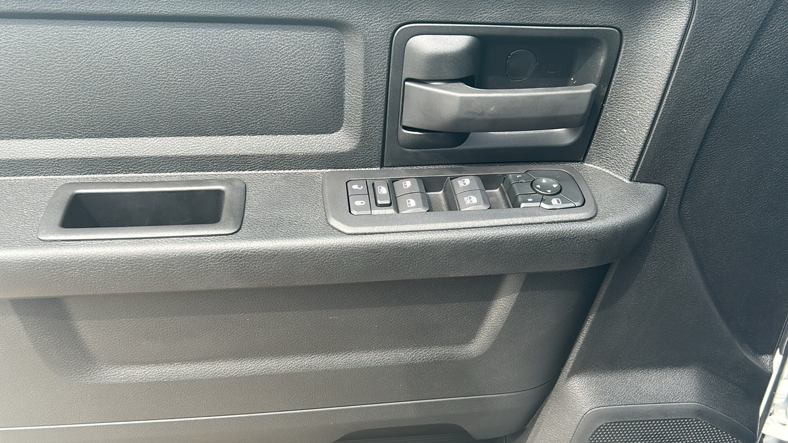 2025 Ram 2500 Tradesman photo 13
