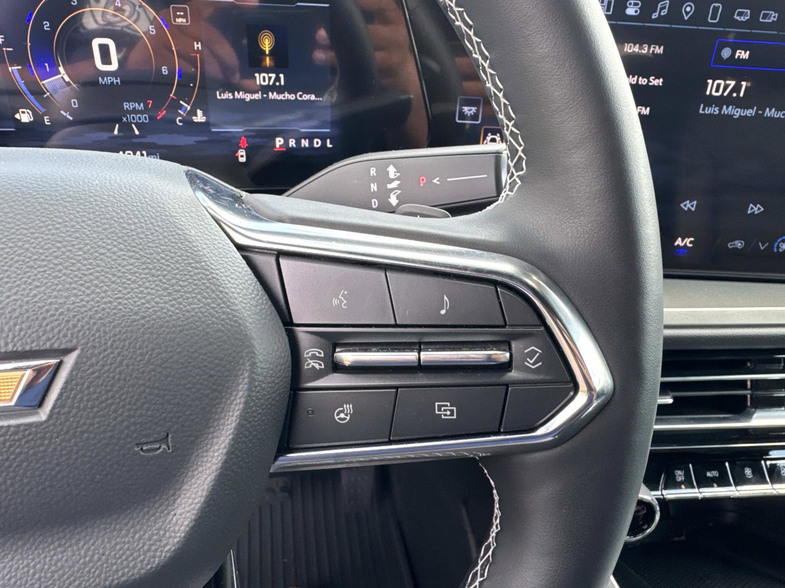 2025 Chevrolet Traverse photo 22