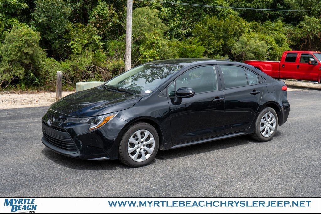 Used 2023 Toyota Corolla LE with VIN 5YFB4MDE5PP024241 for sale in Northfield, Minnesota