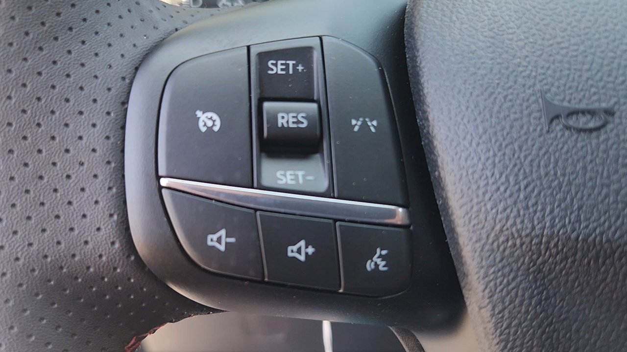 2025 Ford Escape ST-Line photo 13