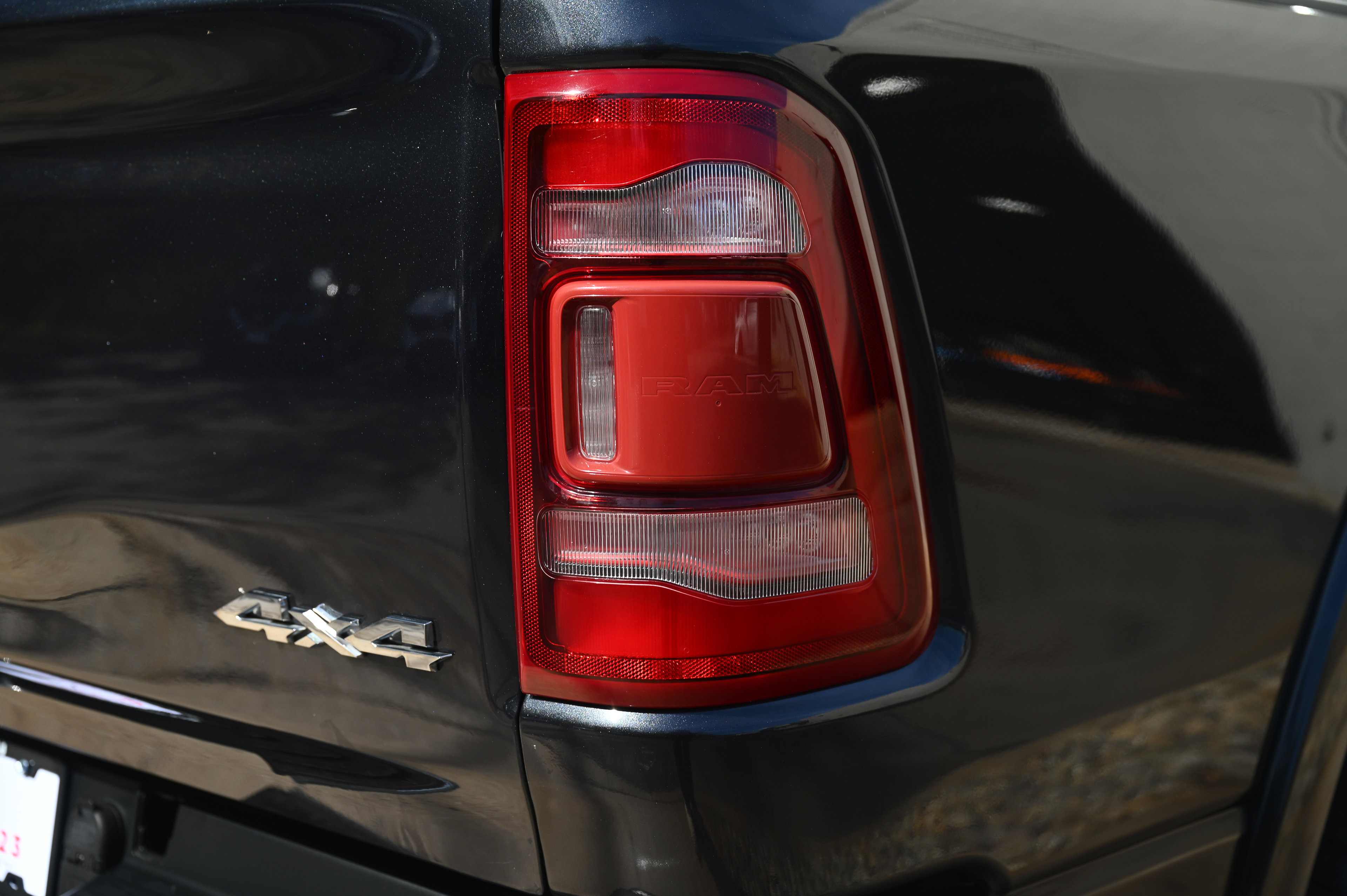 2019 Ram 1500 Laramie photo 4