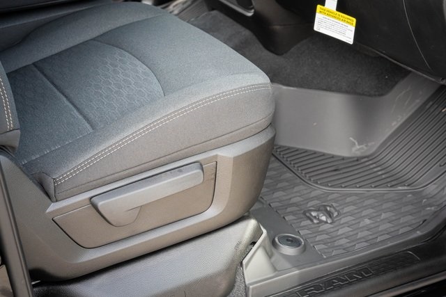 2025 Ram 2500 Tradesman photo 31