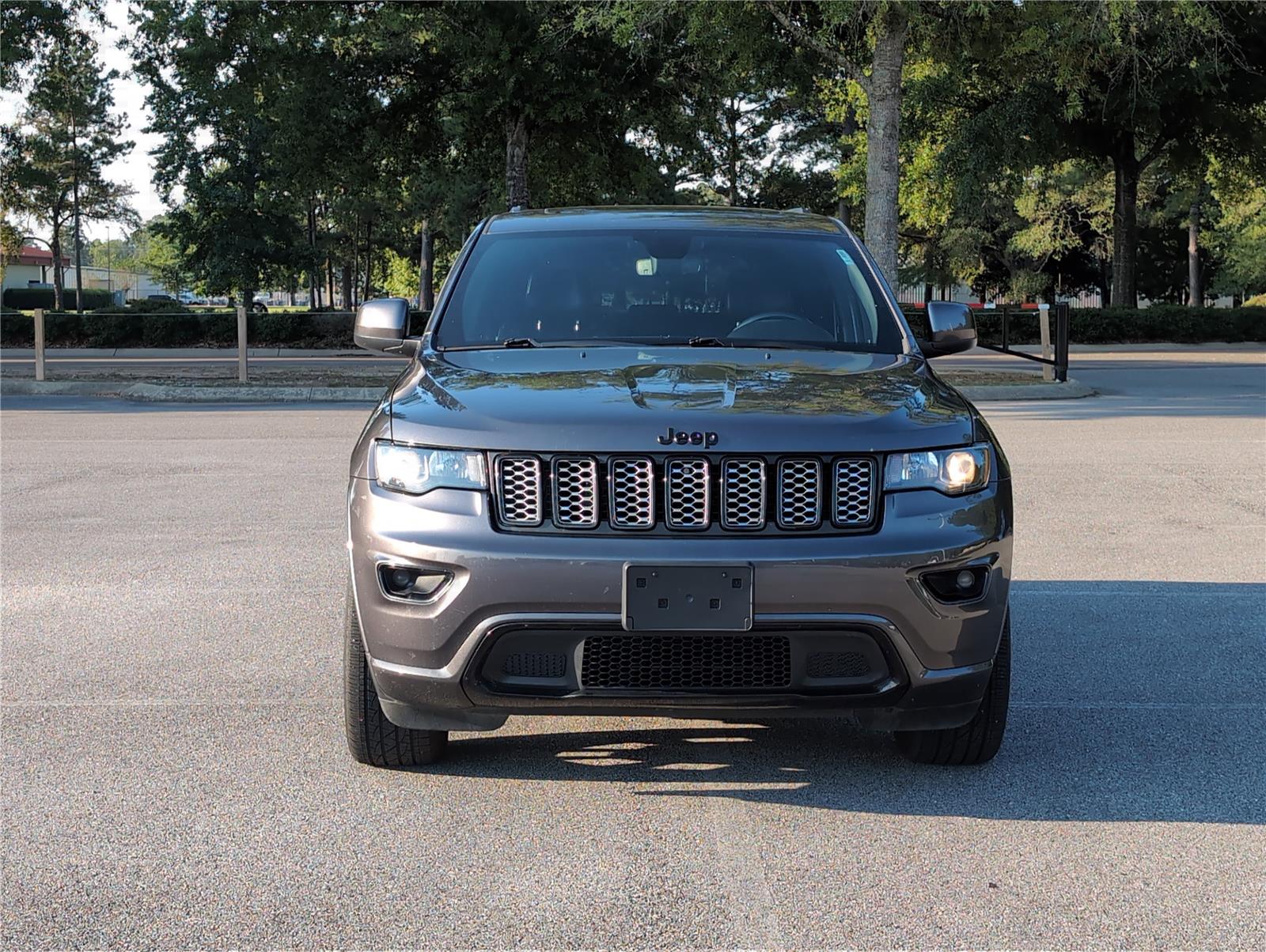 2020 Jeep Grand Cherokee Altitude photo 5