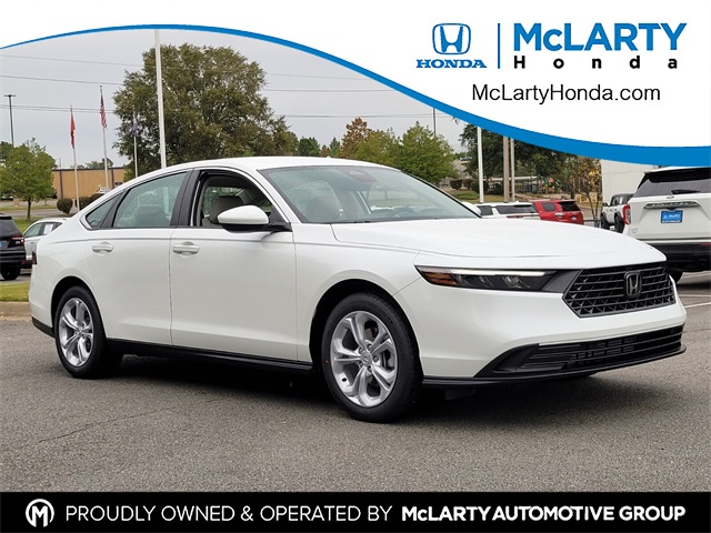 2025 Honda Accord LX's photo