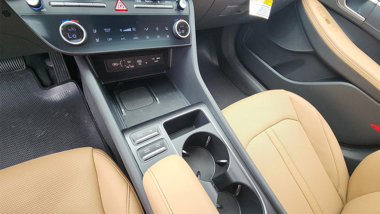 2025 Hyundai Sonata Hybrid Limited photo 12