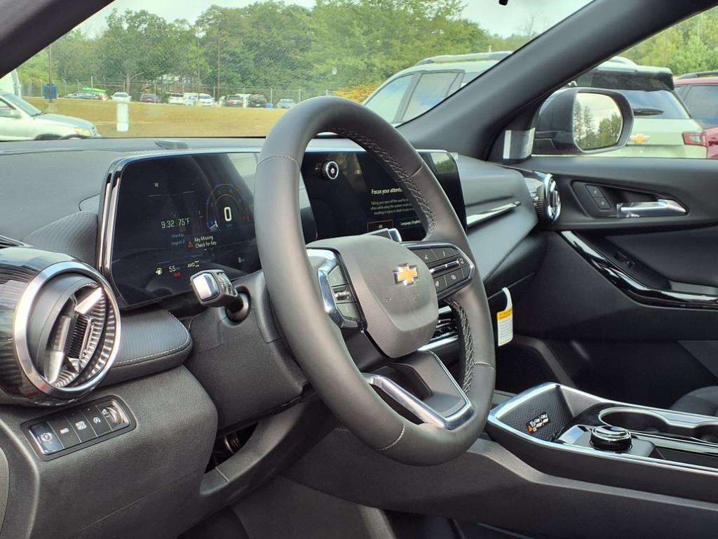 2026 Chevrolet Equinox LT photo 9