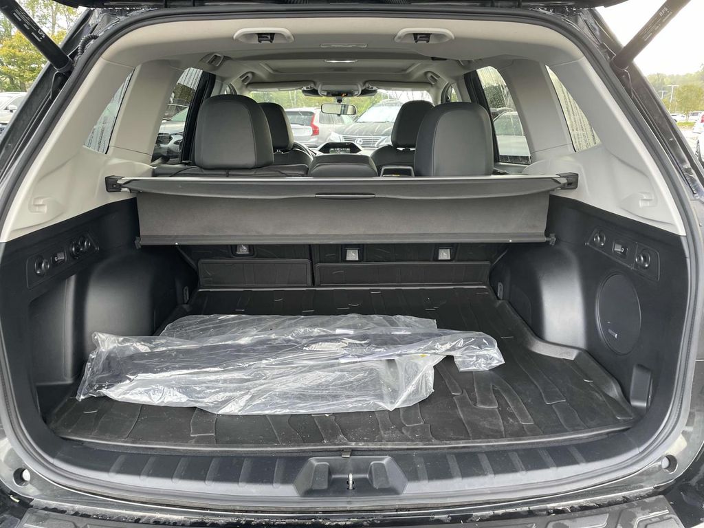 2024 Subaru Forester Touring photo 27