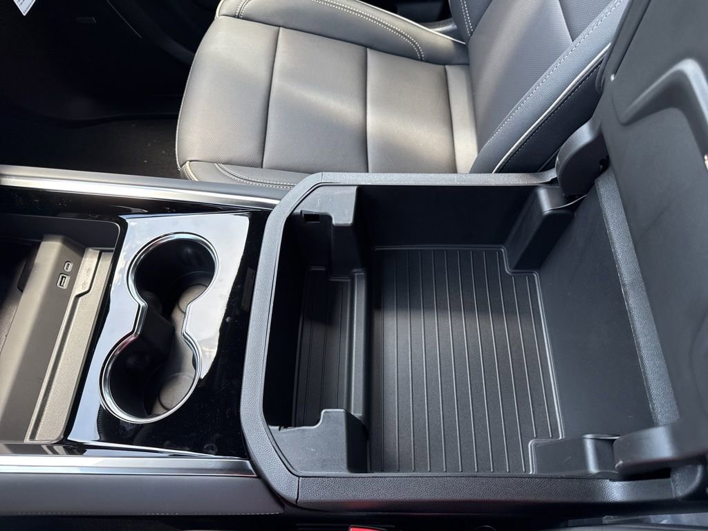 2025 Chevrolet Tahoe Premier photo 33